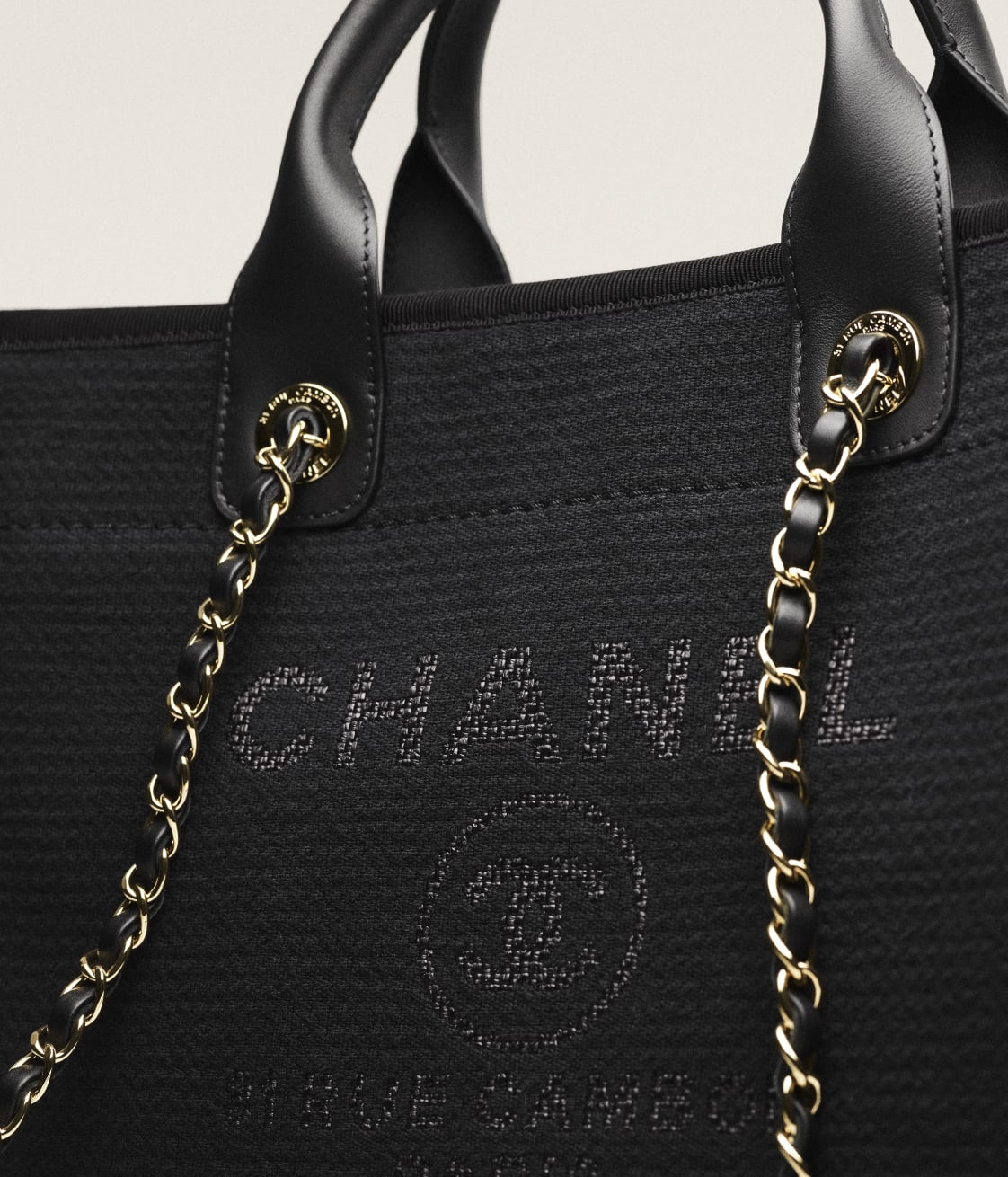 CHANEL SMALL SHOPPING BAG - Image 4