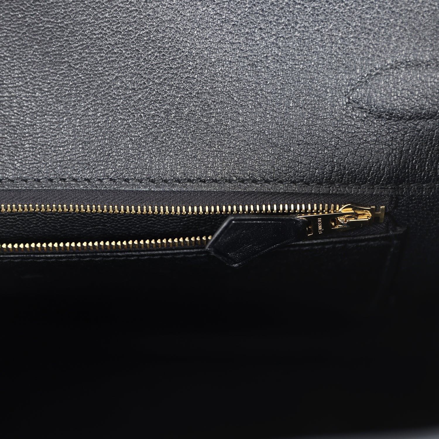 Hermes Birkin 35 Black Box Gold Hardware - Image 7