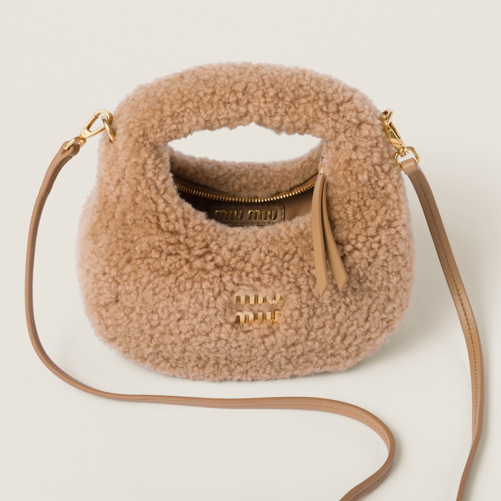 Wander shearling hobo bag with leather details - Image 6