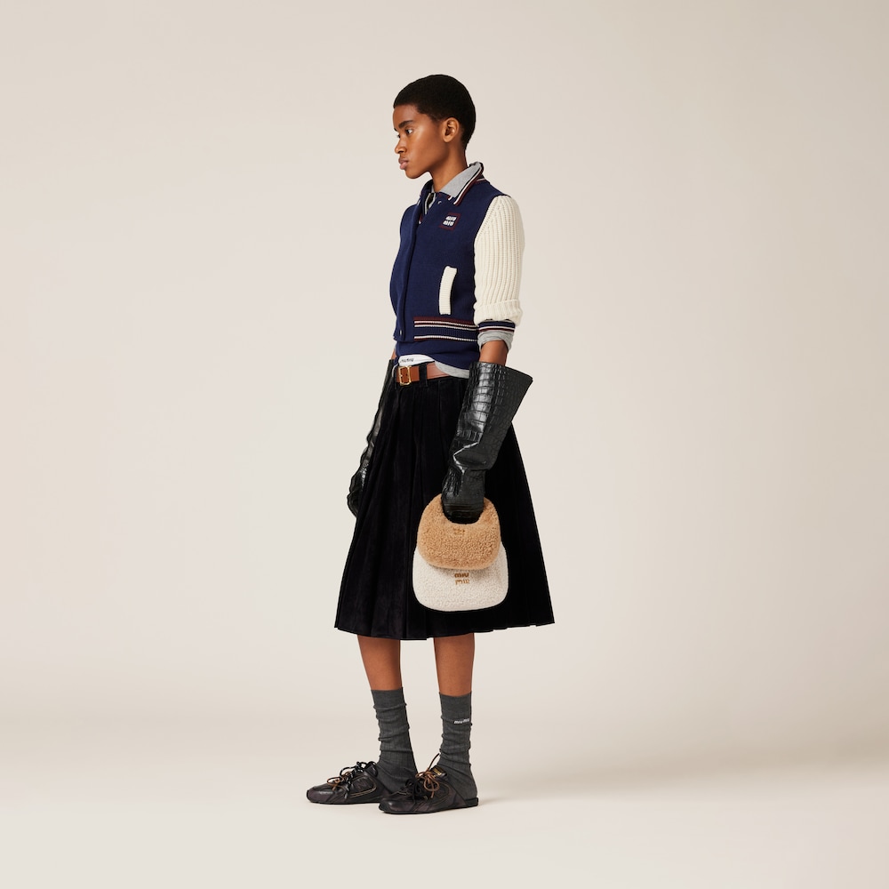 Wander shearling hobo bag - Image 5