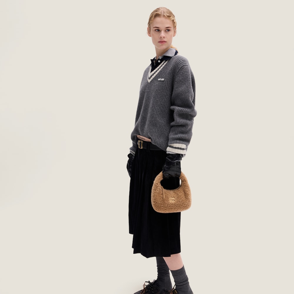 Wander shearling hobo bag - Image 6