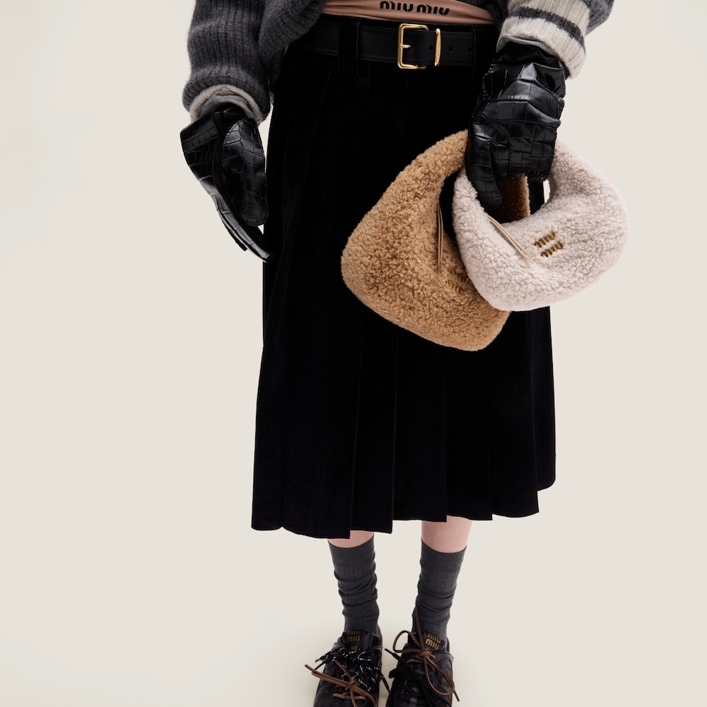 Wander shearling hobo bag - Image 3