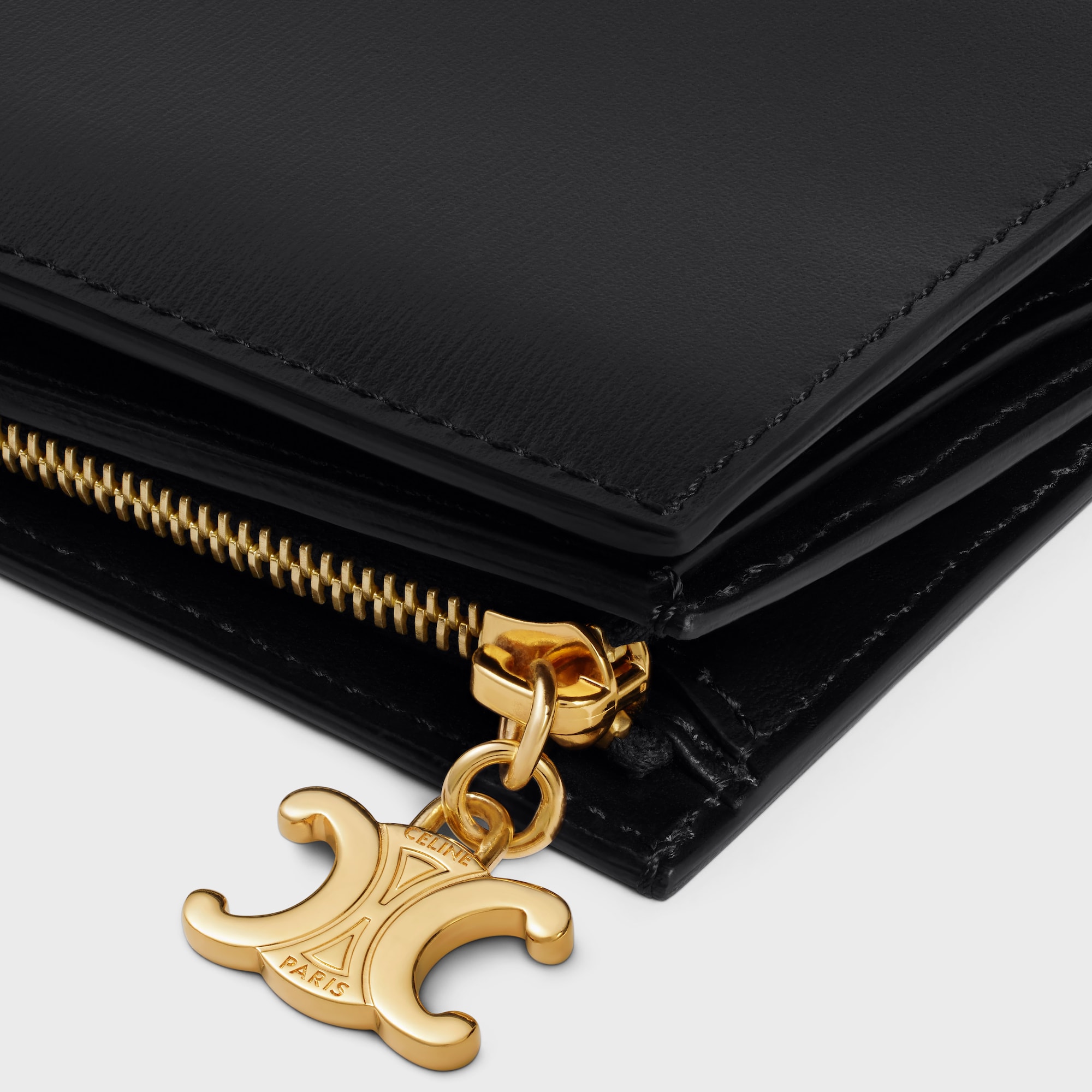 COMPACT WALLET TRIOMPHE CHARMS IN SHINY CALFSKIN BLACK - Image 4