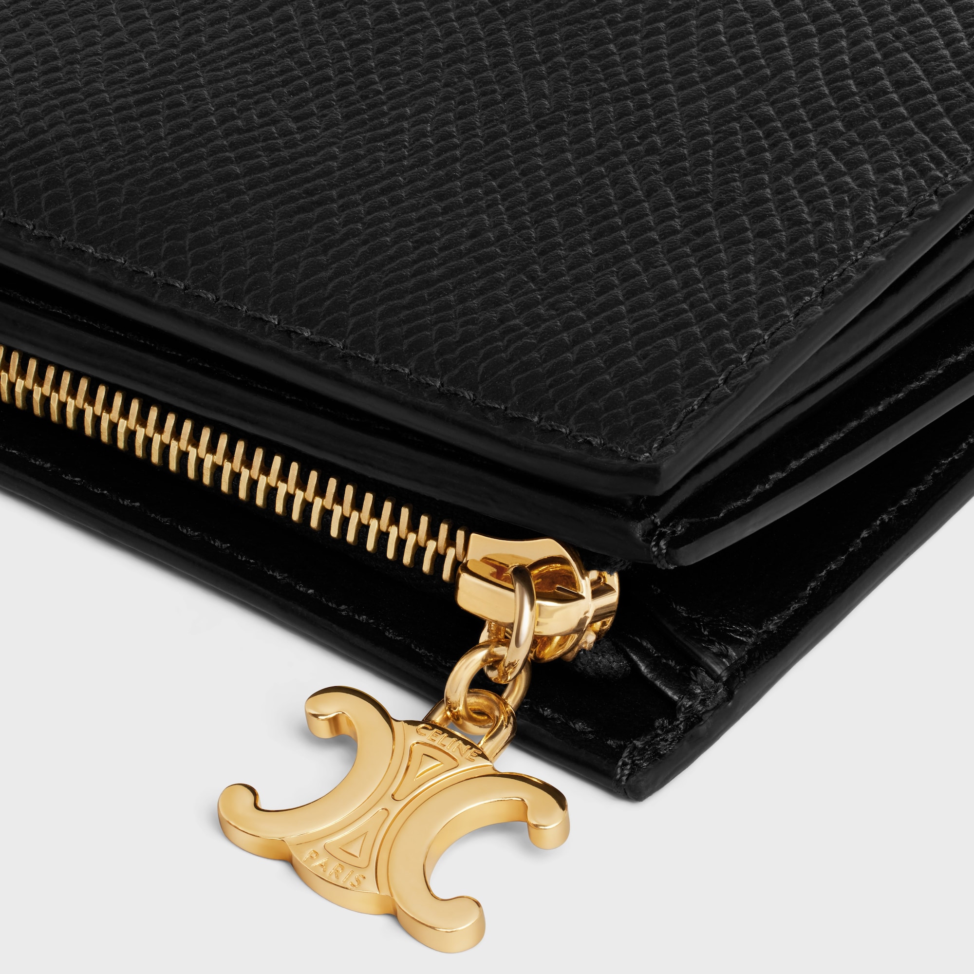 COMPACT WALLET TRIOMPHE CHARMS IN GRAINED CALFSKIN BLACK - Image 3