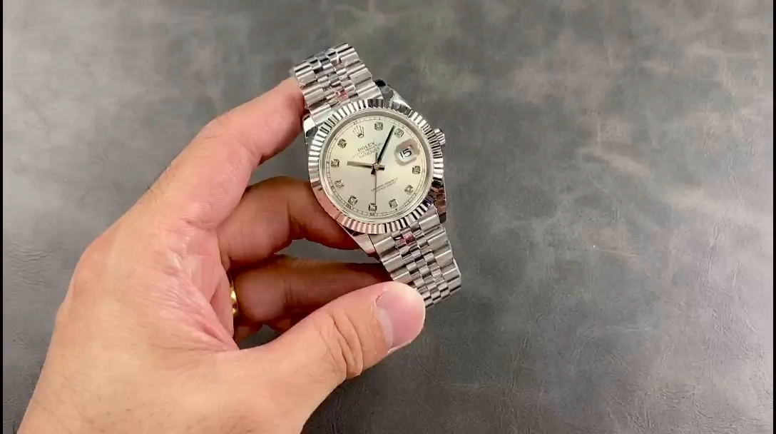 Rolex Datejust II 116334 Silver Diamond Dial 41mm Mens Replica Watch - Image 2