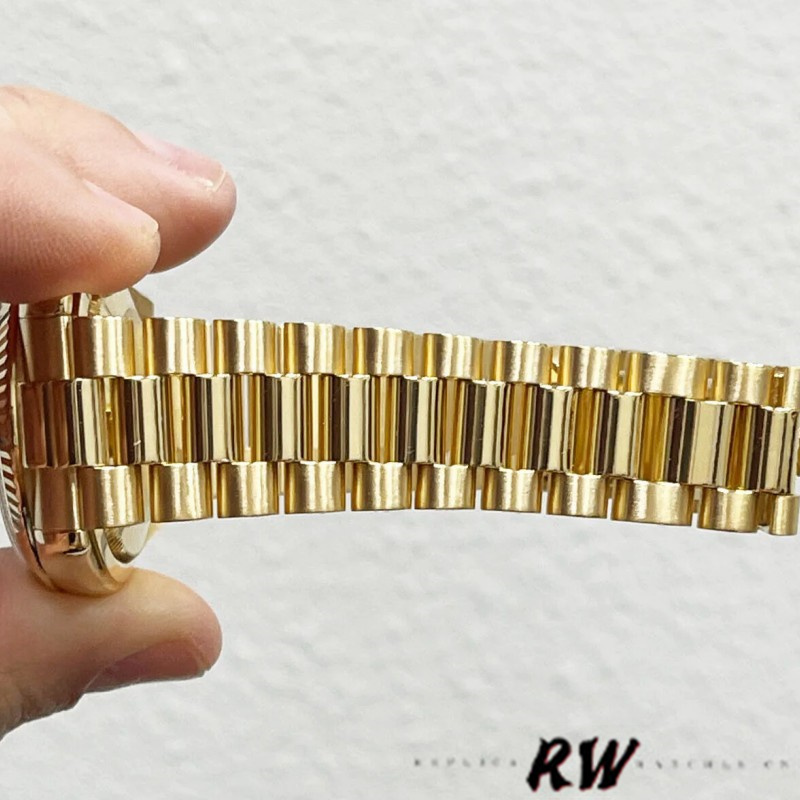 Rolex Day-Date 118238 Silver Diamond Dial 36mm Unisex Replica Watch - Image 4