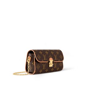 Louis Vuitton Pochette Camille M13566