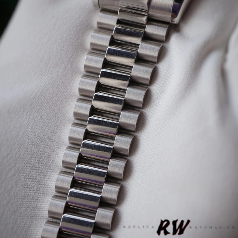 Rolex Day Date 118346 Silver Jubilee Diamond Dial 36mm Unisex Replica Watch - Image 6