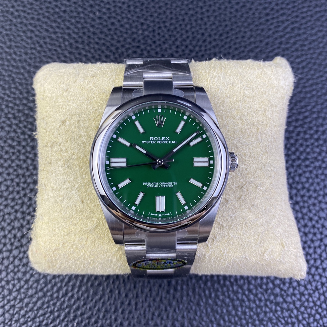Rolex Oyster Perpetual 41 Green Dial 124300 0005 Men's Watch - Image 3