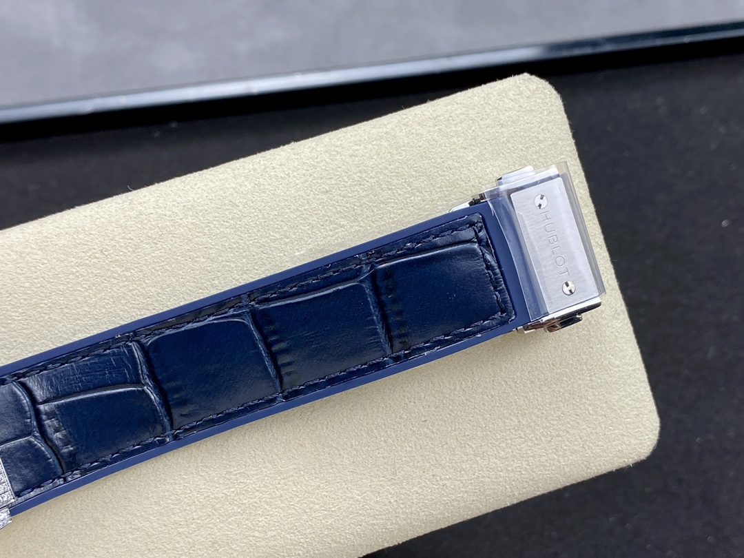 511.NX.7170.LR Hublot Classic Fusion Diamond Automatic - Image 10