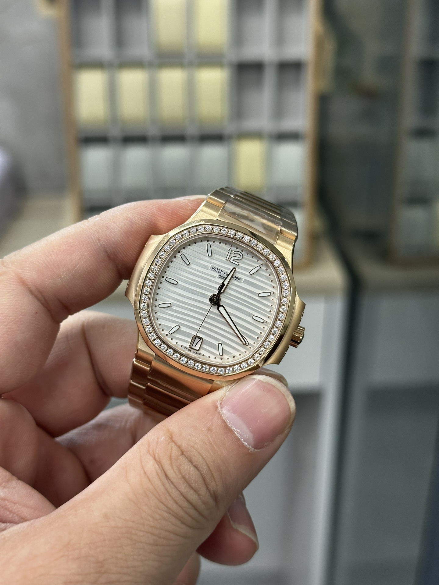 Patek Philippe Ladies Nautilus Golden Dial Rose Gold 7118 1200R 010 - Image 11
