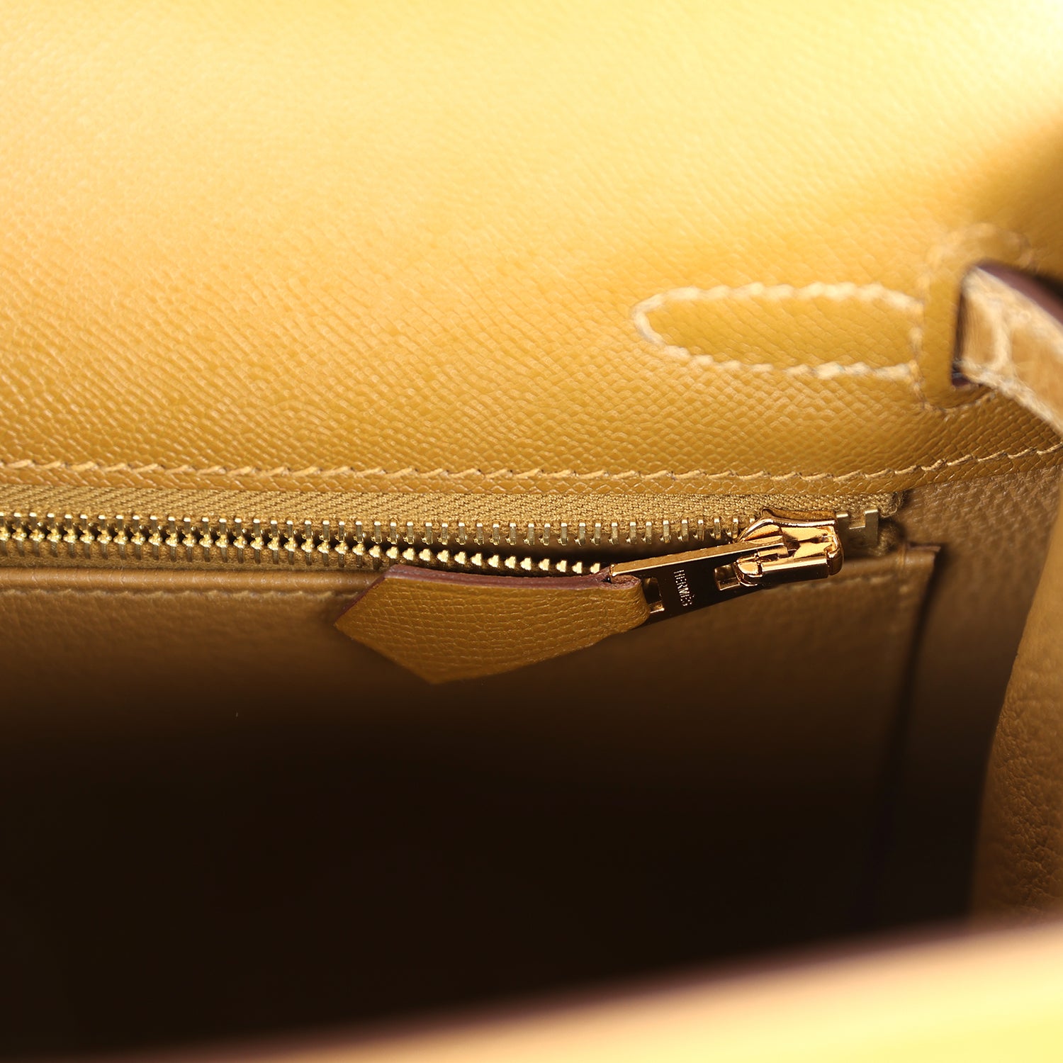 Hermes Kelly Sellier 25 Bronze Dore Madame and Sable Shiny Niloticus Crocodile Touch Permabrass Hardware - Image 4