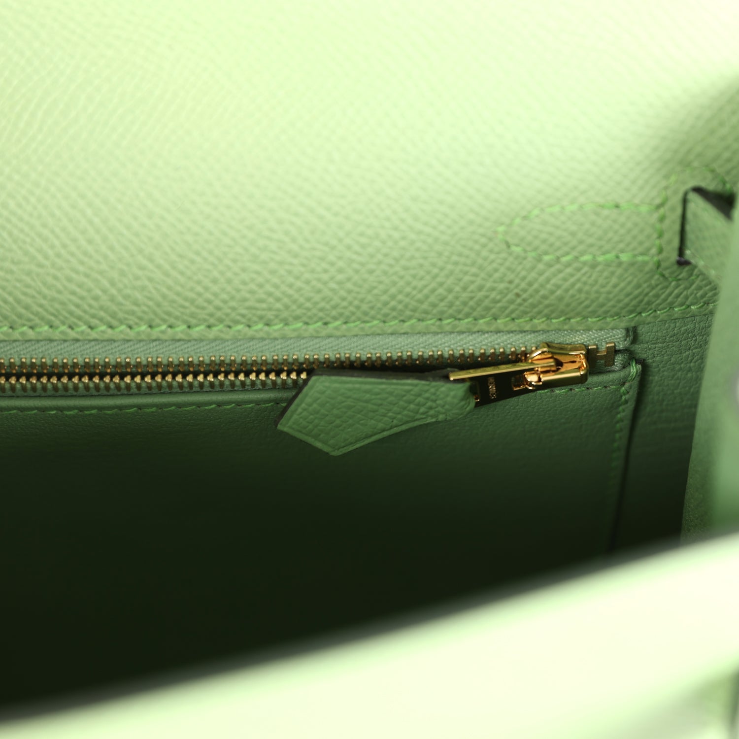 Hermes Kelly Sellier 25 Vert Criquet Epsom Gold Hardware - Image 4