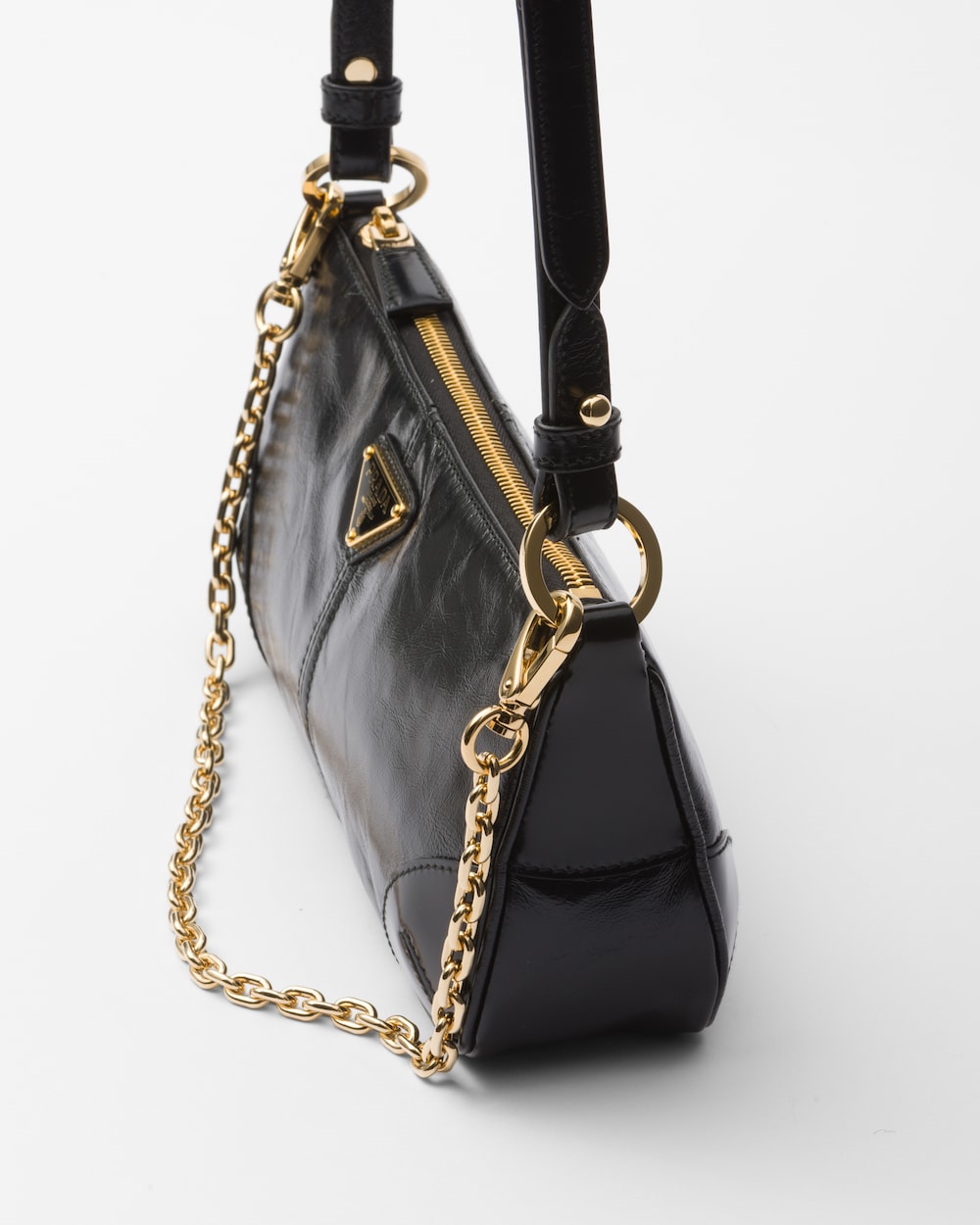 Prada Re-Edition 2002 Medium Leather Shoulder Bag - Image 2